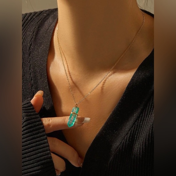 New Vibrant Aqua Green Aura Quartz Crystal Gold Plated Necklace -Crystal Pendant - Picture 11 of 13